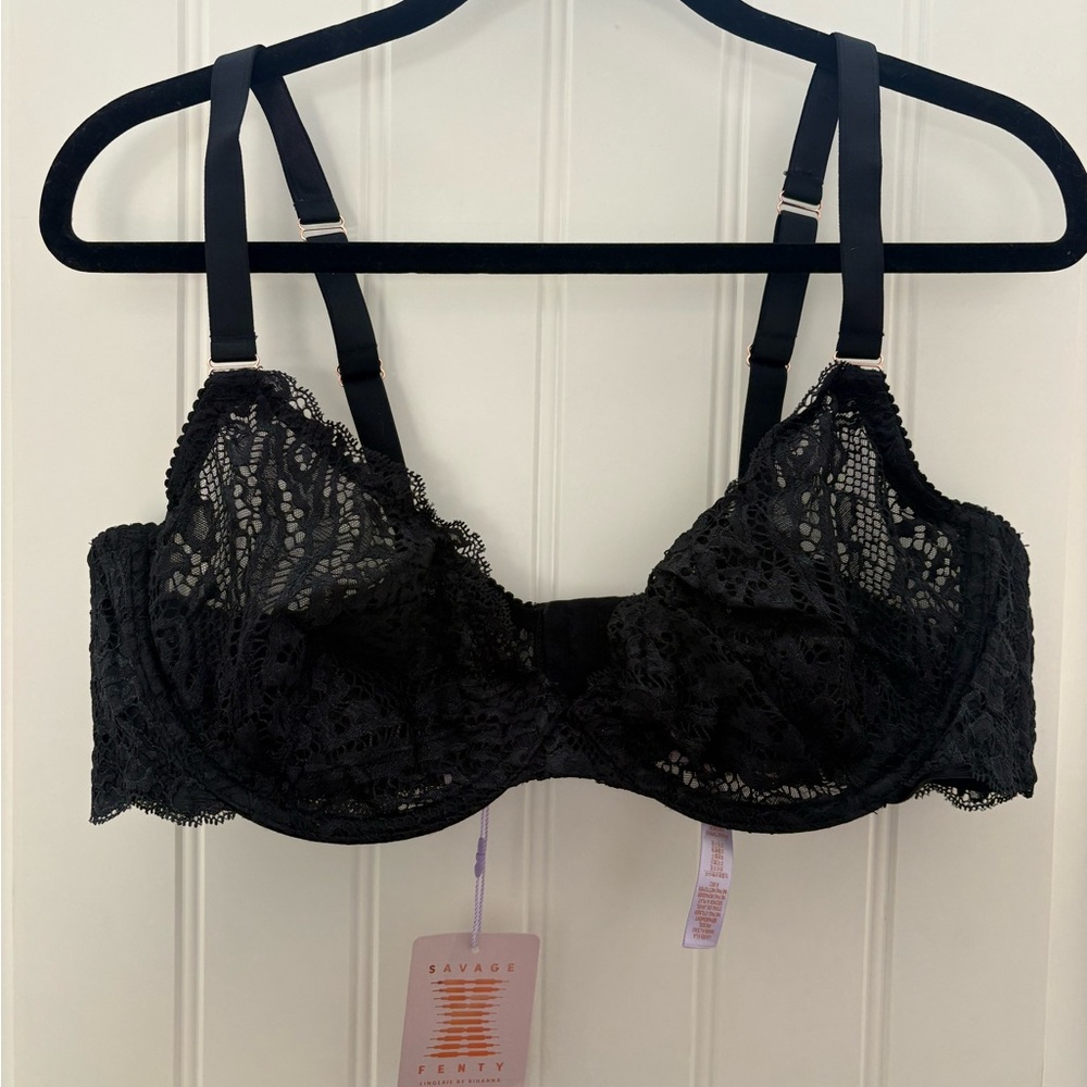 Savage X Fenty Black Lace Underwire Bra with Adjustable Straps